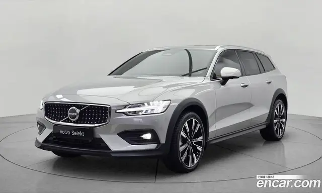 Volvo V60, 2023, 44 015 км Volvo V60, 2023, 44 015 км