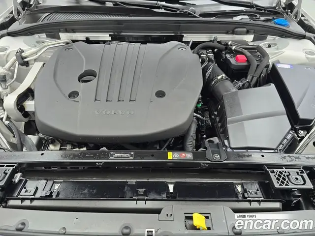 Volvo V60 2023 2.0 автомат (гидро), миниатюра 7