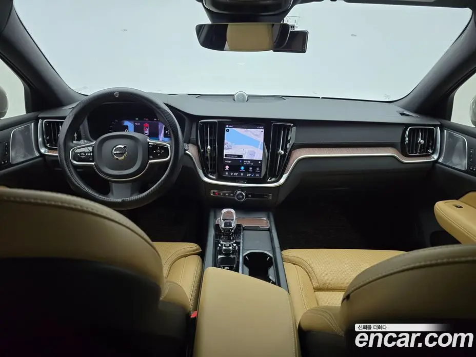 Volvo V60 2023 2.0 автомат (гидро), фото 8