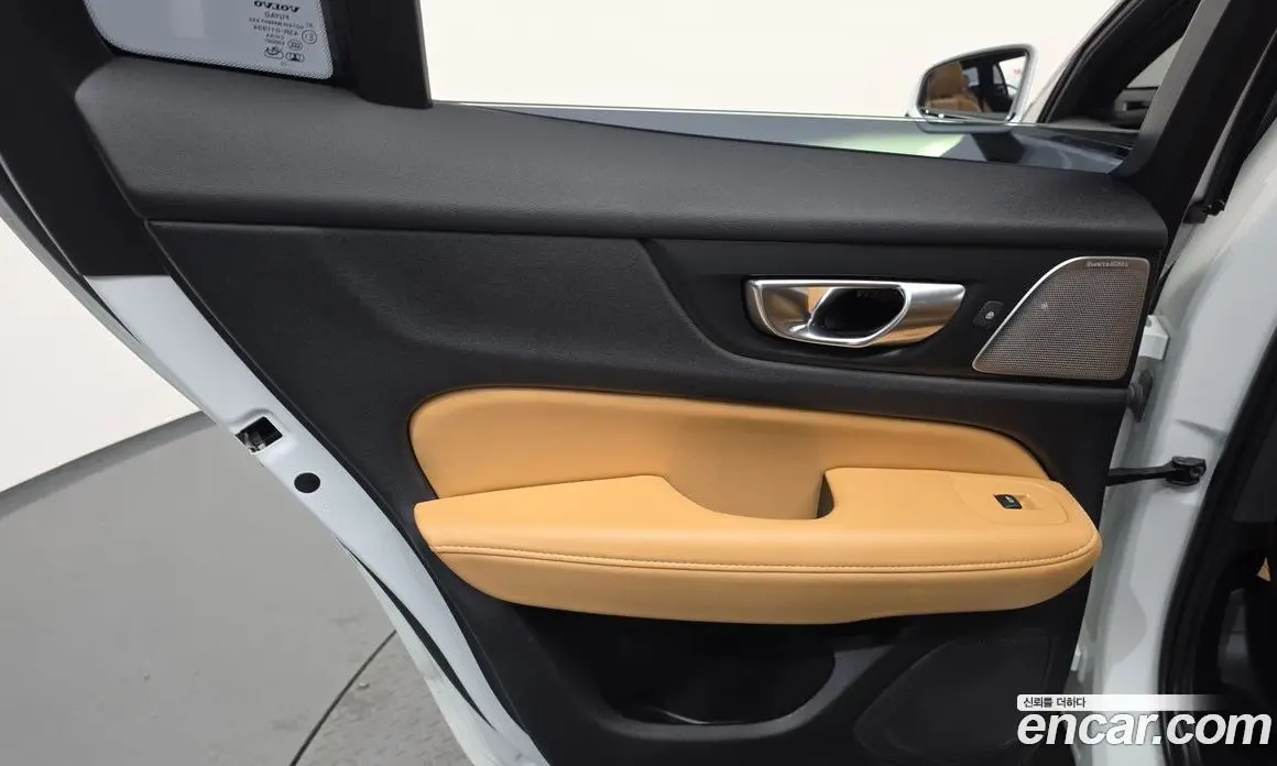 Volvo V60 2024 2.0 автомат (гидро), фото 15 Volvo V60 2024 2.0 автомат (гидро), фото 15