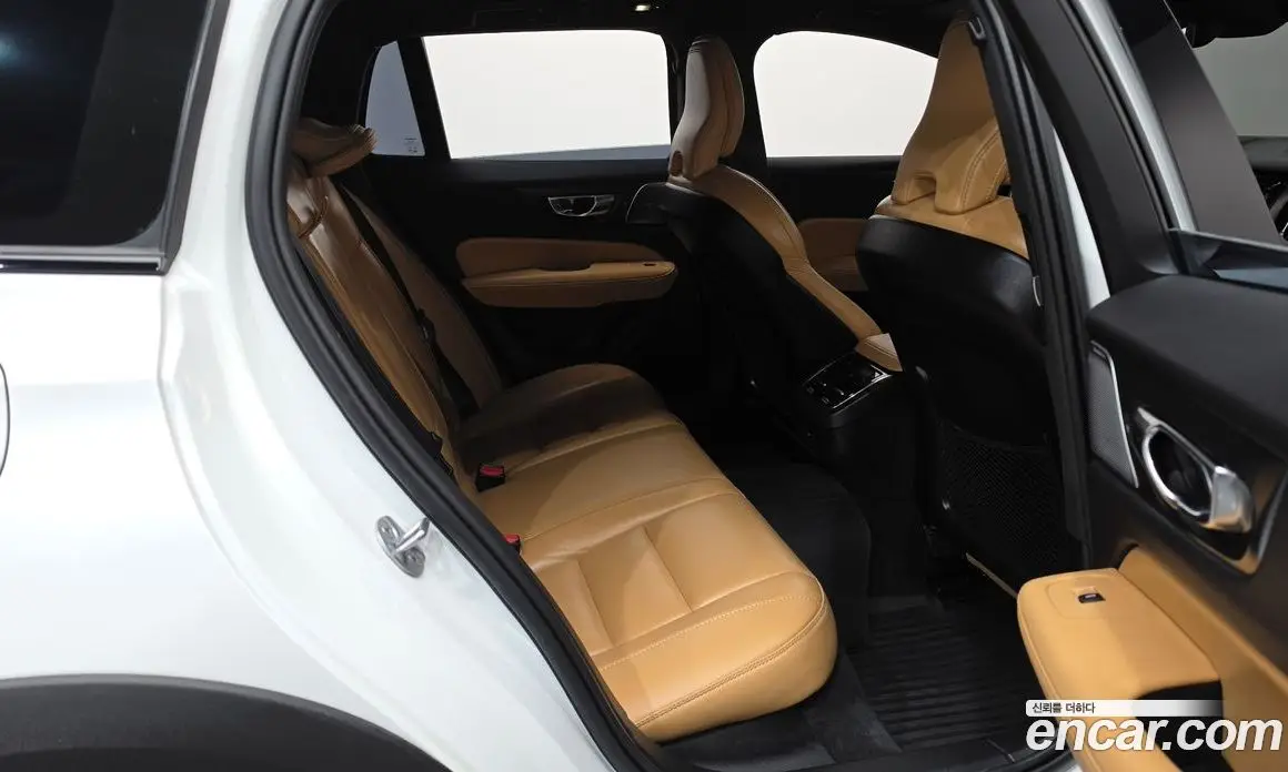 Volvo V60 2024 2.0 автомат (гидро), фото 17 Volvo V60 2024 2.0 автомат (гидро), фото 17