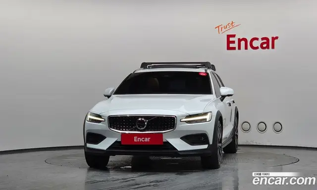Volvo V60 2024 2.0 автомат (гидро), миниатюра 3 Volvo V60 2024 2.0 автомат (гидро), миниатюра 3