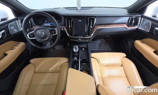 Volvo V60 2024 2.0 автомат (гидро), миниатюра 10 Volvo V60 2024 2.0 автомат (гидро), миниатюра 10