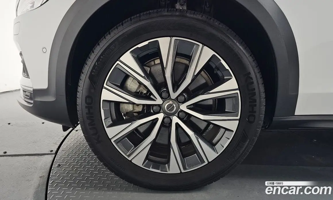 Volvo V90 2021 2.0 автомат (гидро), фото 4