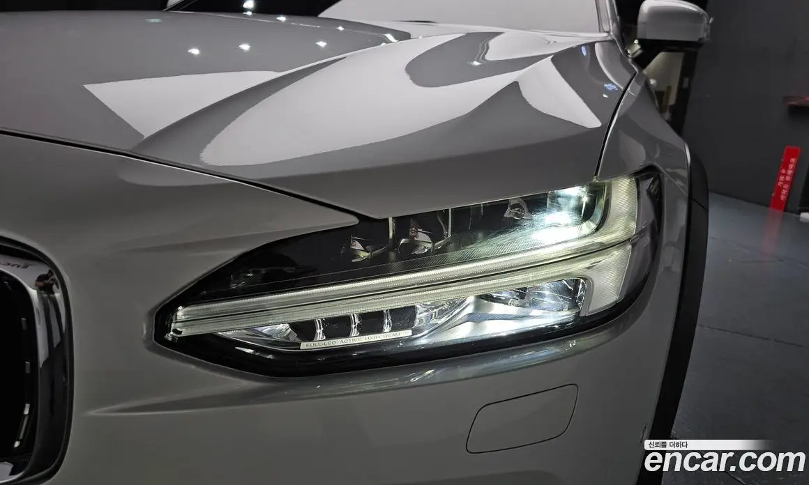 Volvo V90 2021 2.0 автомат (гидро), фото 7