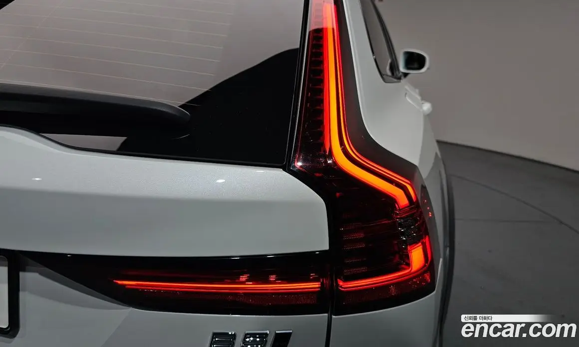 Volvo V90 2021 2.0 автомат (гидро), фото 8