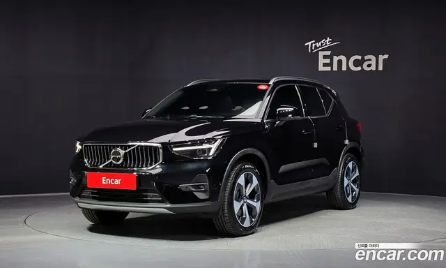 Volvo XC40 2025 2.0 автомат (гидро), миниатюра 1 Volvo XC40 2025 2.0 автомат (гидро), миниатюра 1