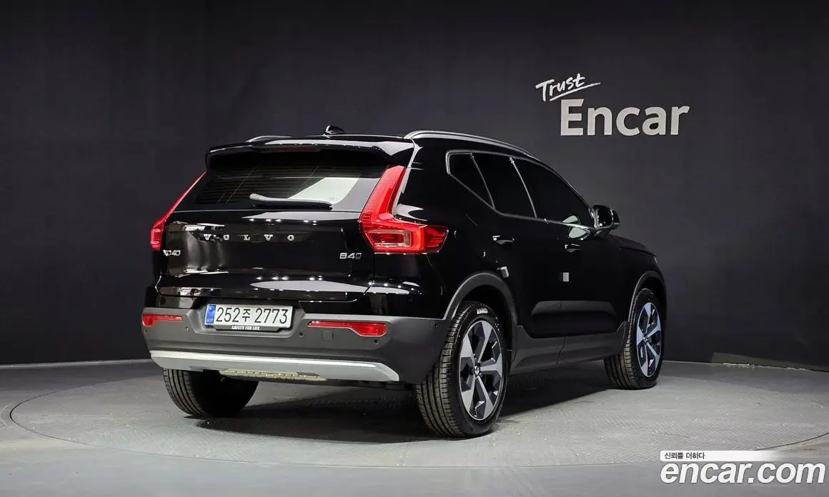 Volvo XC40 2025 2.0 автомат (гидро), фото 2 Volvo XC40 2025 2.0 автомат (гидро), фото 2