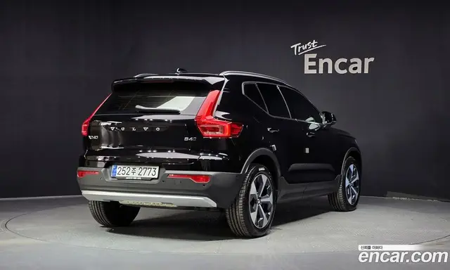 Volvo XC40 2025 2.0 автомат (гидро), миниатюра 2 Volvo XC40 2025 2.0 автомат (гидро), миниатюра 2