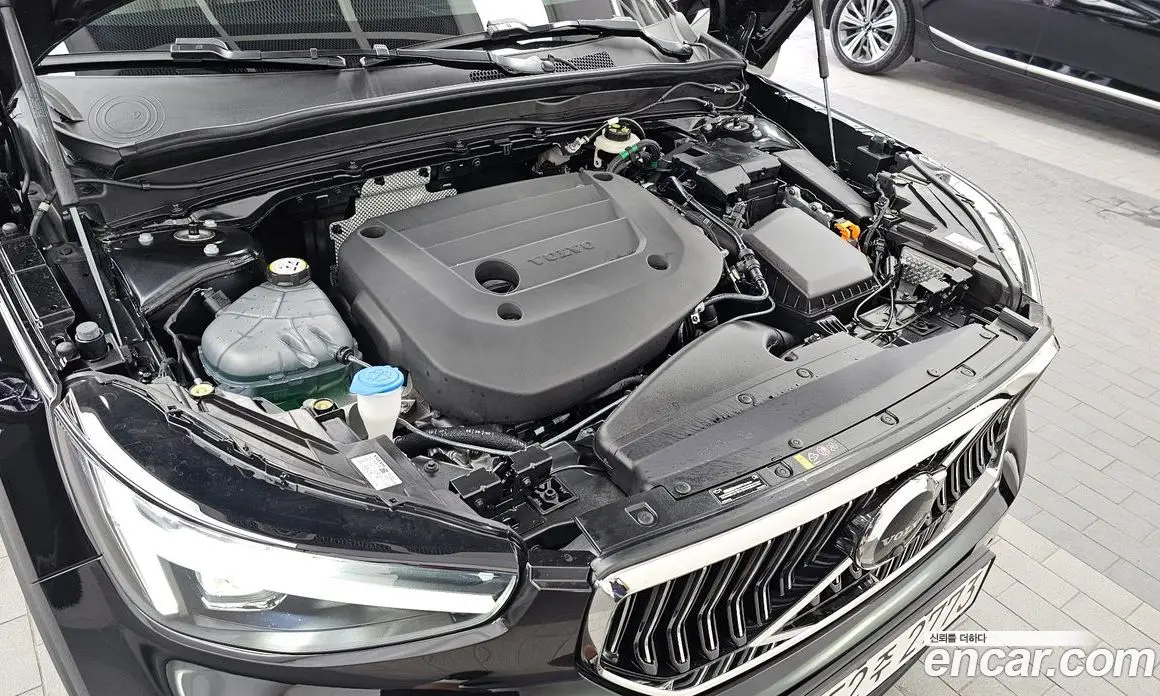 Volvo XC40 2025 2.0 автомат (гидро), фото 6 Volvo XC40 2025 2.0 автомат (гидро), фото 6