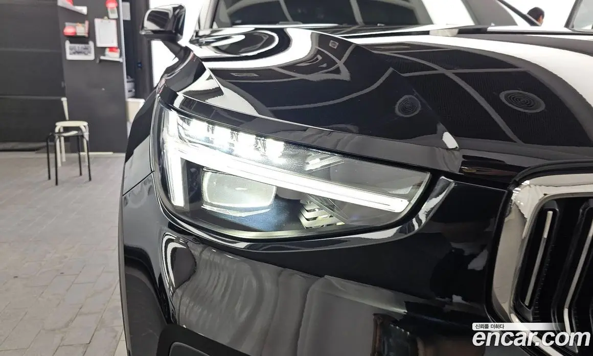 Volvo XC40 2025 2.0 автомат (гидро), фото 8 Volvo XC40 2025 2.0 автомат (гидро), фото 8