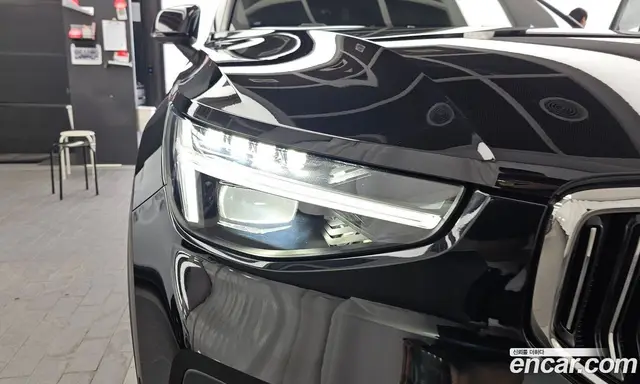 Volvo XC40 2025 2.0 автомат (гидро), миниатюра 8 Volvo XC40 2025 2.0 автомат (гидро), миниатюра 8