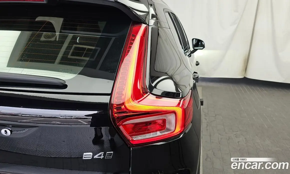 Volvo XC40 2025 2.0 автомат (гидро), фото 9 Volvo XC40 2025 2.0 автомат (гидро), фото 9