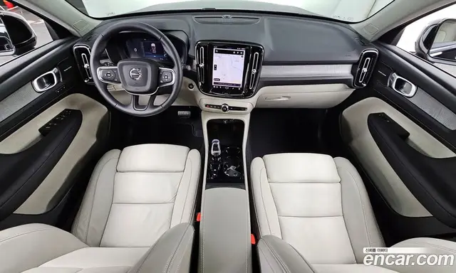 Volvo XC40 2025 2.0 автомат (гидро), миниатюра 10 Volvo XC40 2025 2.0 автомат (гидро), миниатюра 10