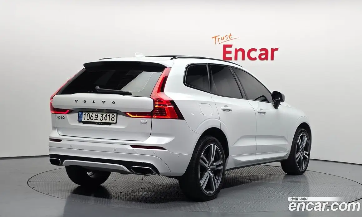 Volvo XC60 2021 2.0 автомат (гидро), фото 2 Volvo XC60 2021 2.0 автомат (гидро), фото 2