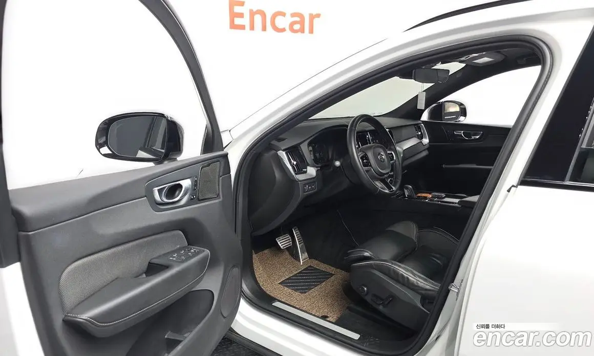 Volvo XC60 2021 2.0 автомат (гидро), фото 13 Volvo XC60 2021 2.0 автомат (гидро), фото 13
