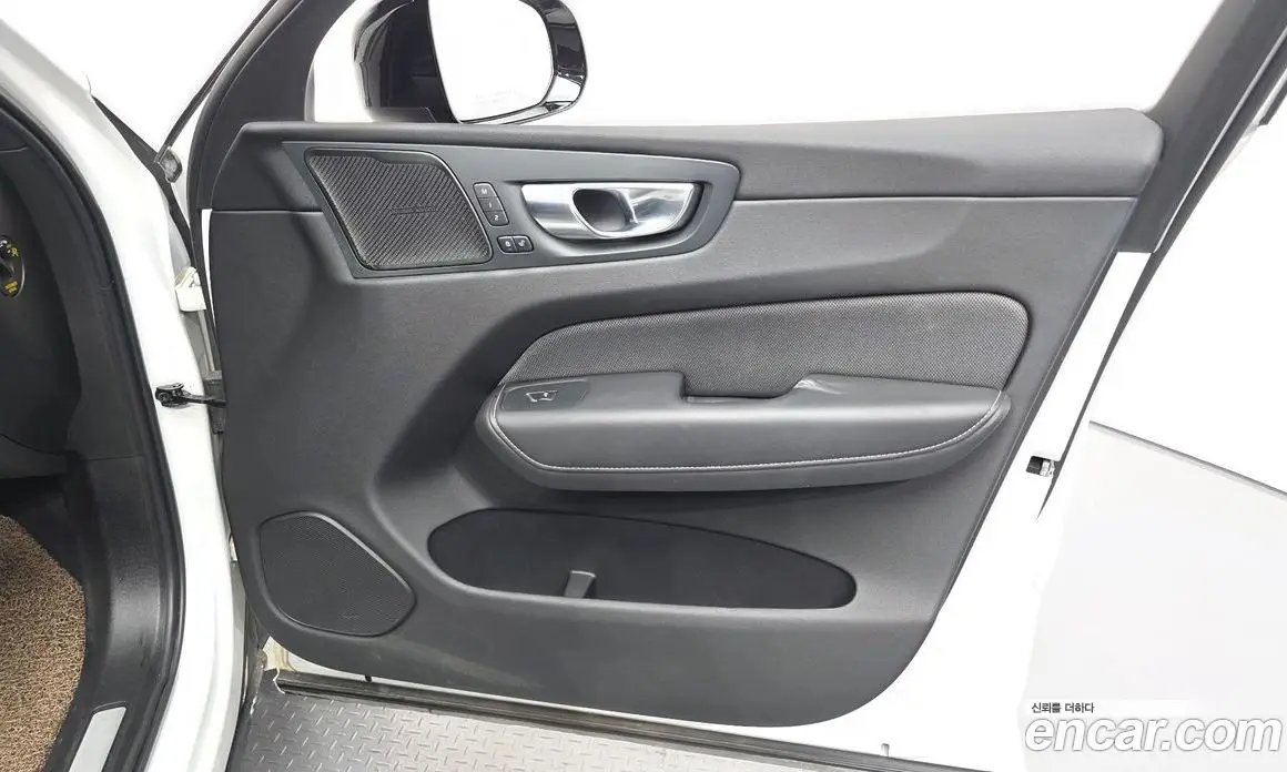 Volvo XC60 2021 2.0 автомат (гидро), фото 14 Volvo XC60 2021 2.0 автомат (гидро), фото 14