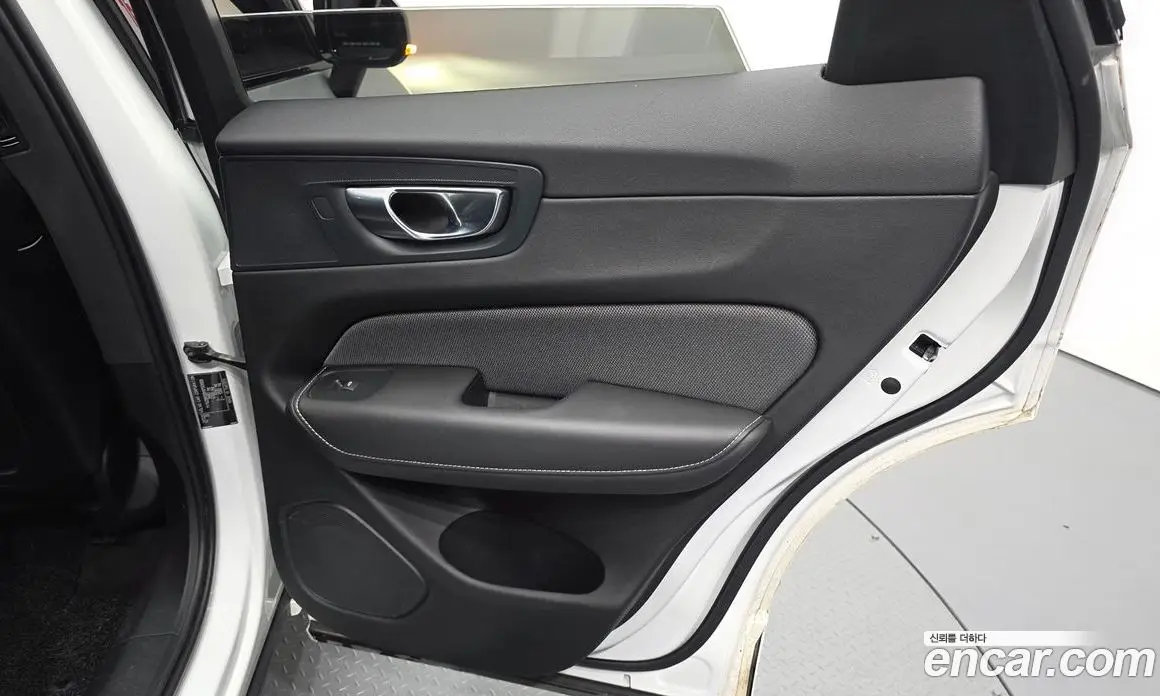 Volvo XC60 2021 2.0 автомат (гидро), фото 15 Volvo XC60 2021 2.0 автомат (гидро), фото 15