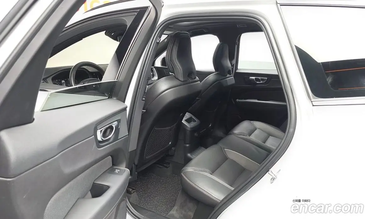 Volvo XC60 2021 2.0 автомат (гидро), фото 16 Volvo XC60 2021 2.0 автомат (гидро), фото 16