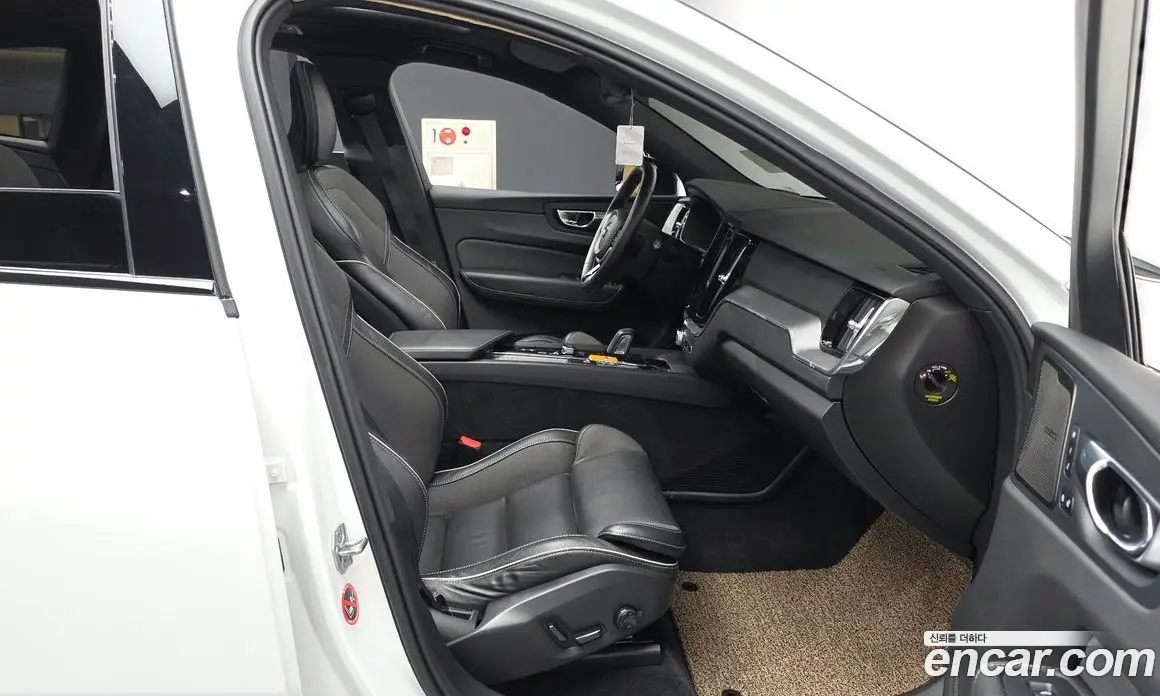 Volvo XC60 2021 2.0 автомат (гидро), фото 17 Volvo XC60 2021 2.0 автомат (гидро), фото 17