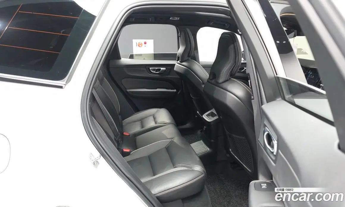 Volvo XC60 2021 2.0 автомат (гидро), фото 18 Volvo XC60 2021 2.0 автомат (гидро), фото 18
