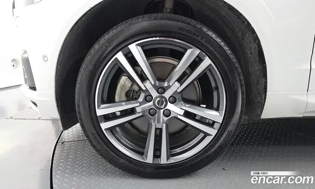 Volvo XC60 2021 2.0 автомат (гидро), миниатюра 5 Volvo XC60 2021 2.0 автомат (гидро), миниатюра 5
