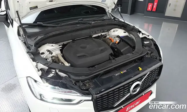 Volvo XC60 2021 2.0 автомат (гидро), миниатюра 6 Volvo XC60 2021 2.0 автомат (гидро), миниатюра 6