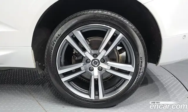 Volvo XC60 2021 2.0 автомат (гидро), миниатюра 7 Volvo XC60 2021 2.0 автомат (гидро), миниатюра 7