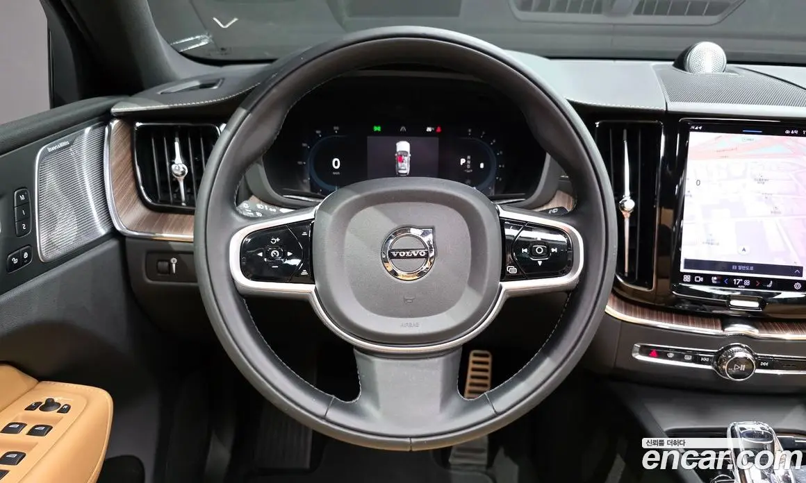 Volvo XC60 2022 2.0 автомат (гидро), фото 18 Volvo XC60 2022 2.0 автомат (гидро), фото 18