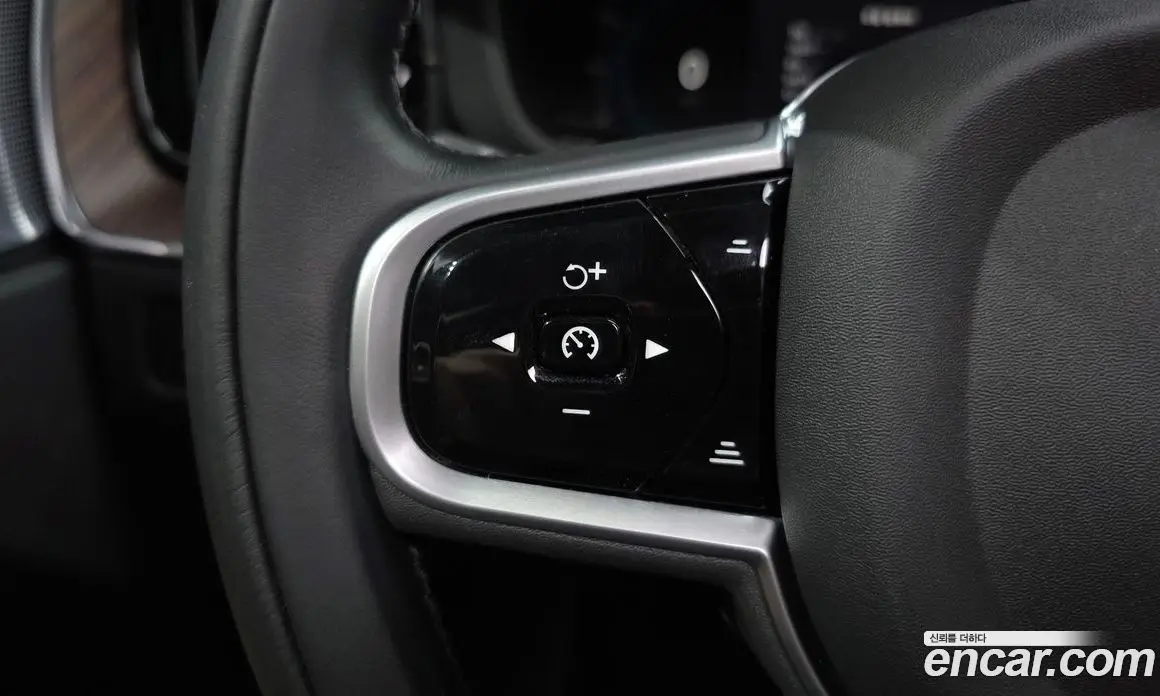 Volvo XC60 2022 2.0 автомат (гидро), фото 29 Volvo XC60 2022 2.0 автомат (гидро), фото 29