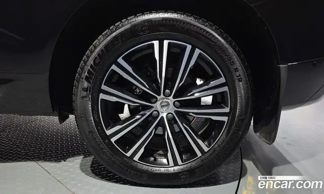 Volvo XC60 2022 2.0 автомат (гидро), миниатюра 7 Volvo XC60 2022 2.0 автомат (гидро), миниатюра 7