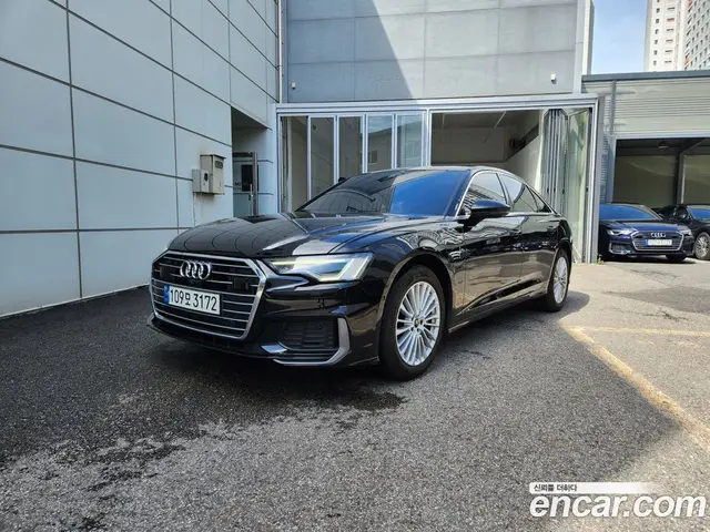 Audi A6 2021 2.0 автомат (гидро), миниатюра 1 Audi A6 2021 2.0 автомат (гидро), миниатюра 1