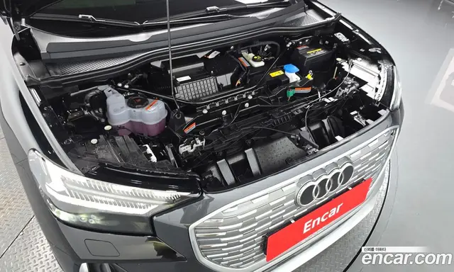 Audi Q4 e-tron 2026 0.2 автомат (гидро), миниатюра 5 Audi Q4 e-tron 2026 0.2 автомат (гидро), миниатюра 5