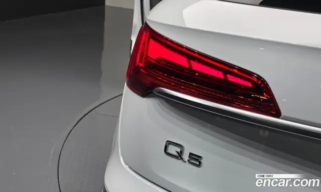 Audi Q5 2021 2.0 автомат (гидро), миниатюра 9