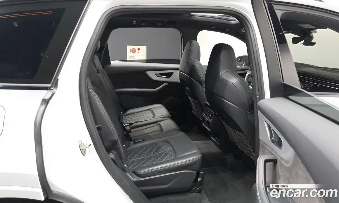 Audi Q7 2022 3.0 автомат (гидро), фото 12