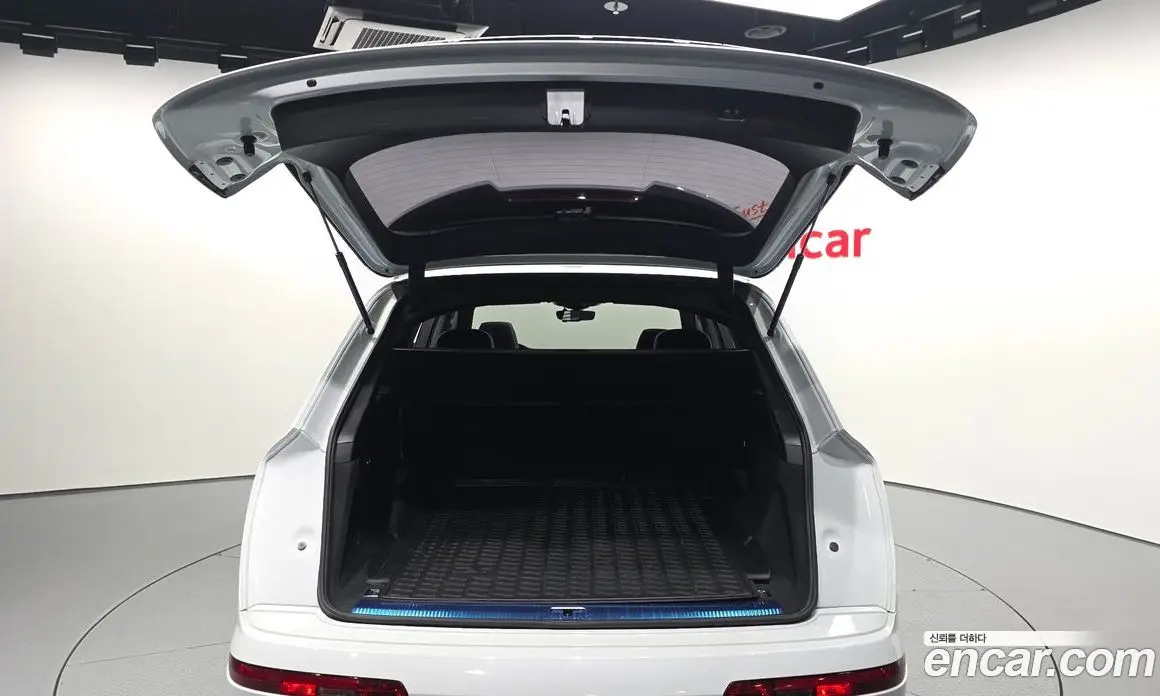 Audi Q7 2022 3.0 автомат (гидро), фото 20