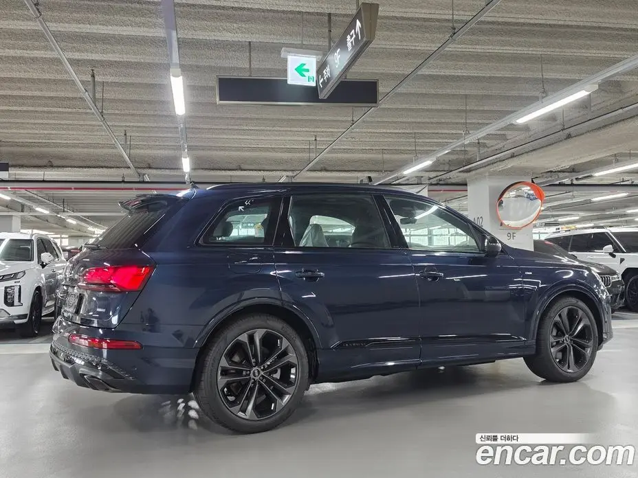 Audi Q7 2026 3.0 автомат (гидро), фото 6 Audi Q7 2026 3.0 автомат (гидро), фото 6