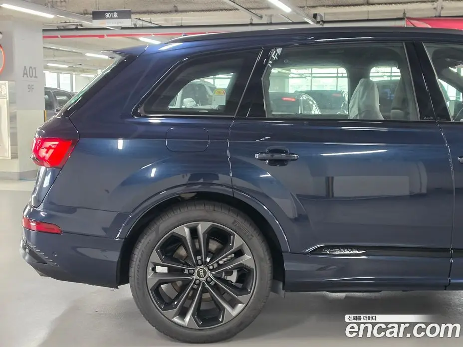 Audi Q7 2026 3.0 автомат (гидро), фото 7 Audi Q7 2026 3.0 автомат (гидро), фото 7