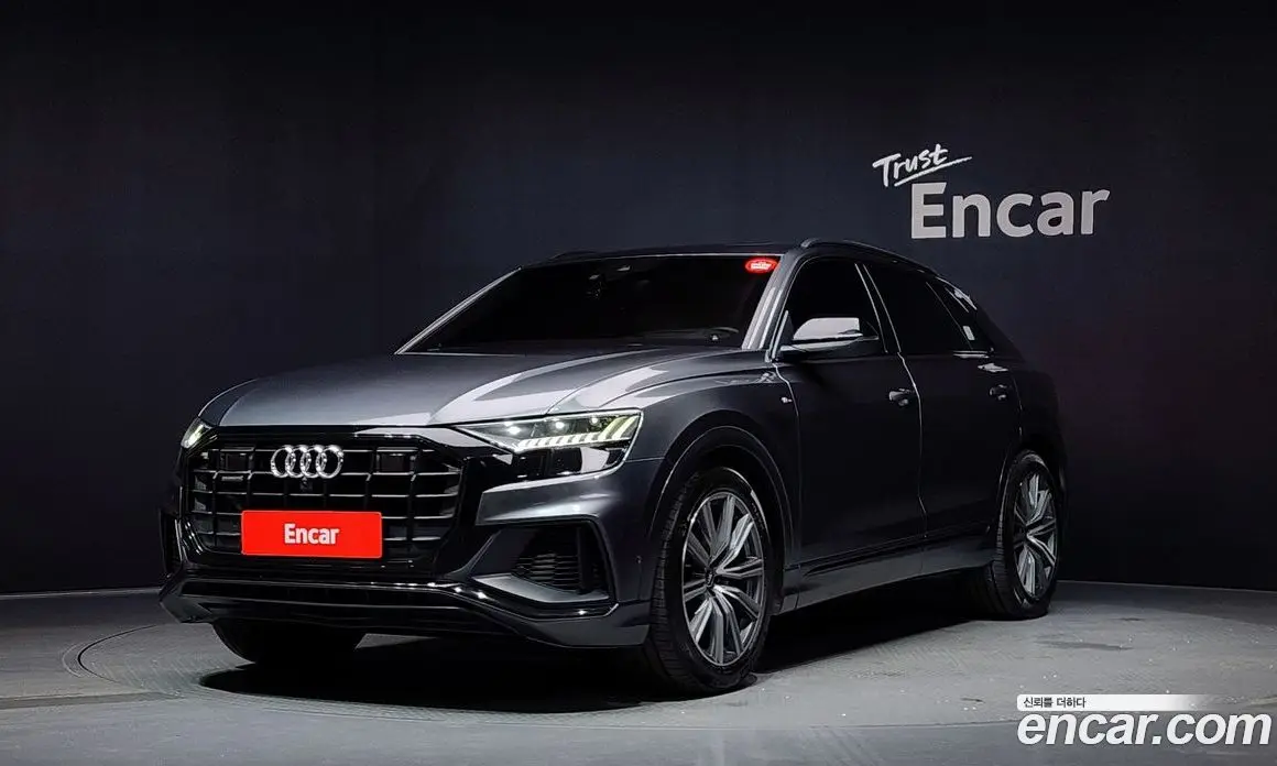 Audi Q8 2021 3.0 автомат (гидро), фото 1 Audi Q8 2021 3.0 автомат (гидро), фото 1