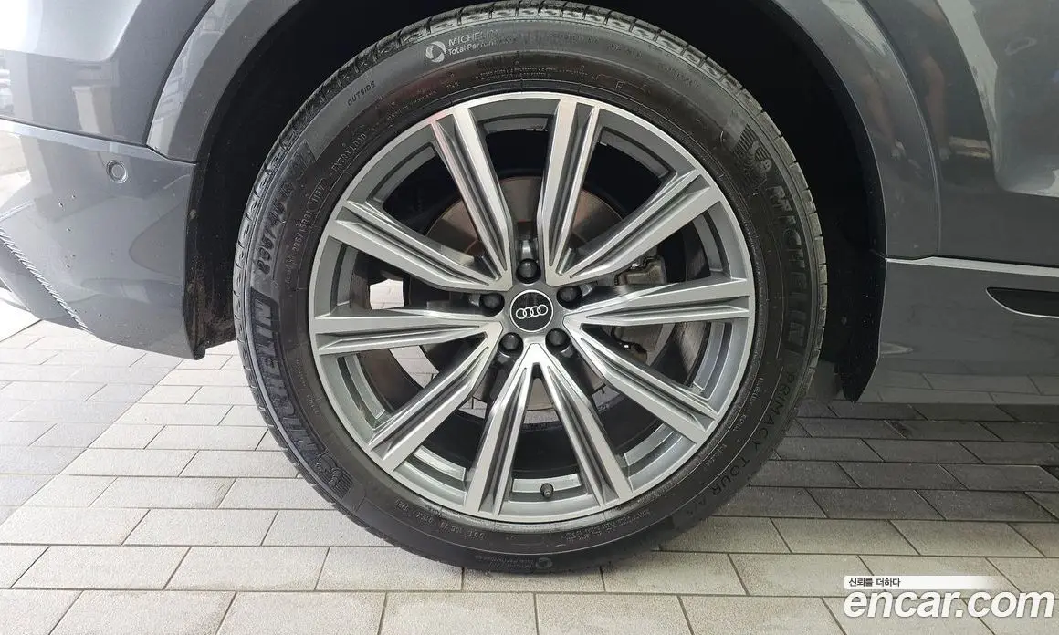 Audi Q8 2021 3.0 автомат (гидро), фото 5 Audi Q8 2021 3.0 автомат (гидро), фото 5