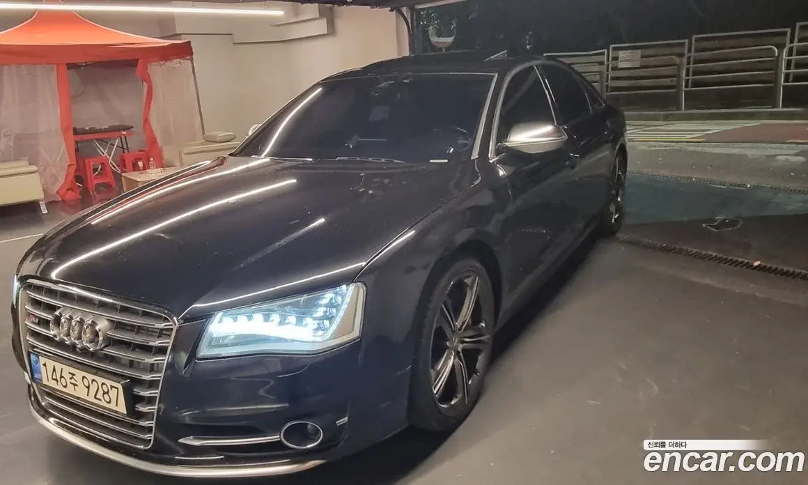 Audi S8 2013 4.0 автомат (гидро), фото 3 Audi S8 2013 4.0 автомат (гидро), фото 3