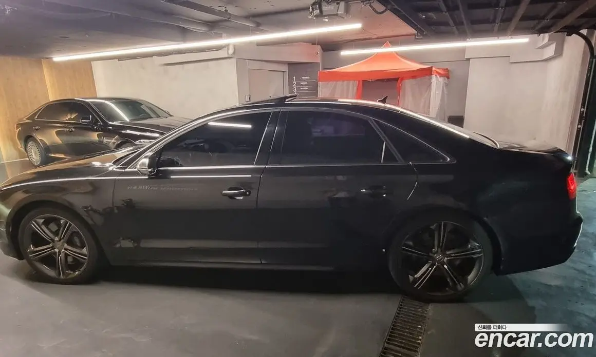 Audi S8 2013 4.0 автомат (гидро), фото 5 Audi S8 2013 4.0 автомат (гидро), фото 5