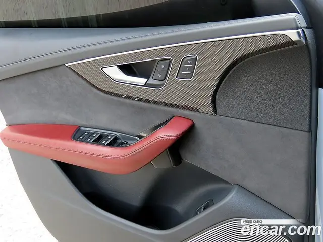 Audi SQ8 2020 4.0 автомат (гидро), миниатюра 12
