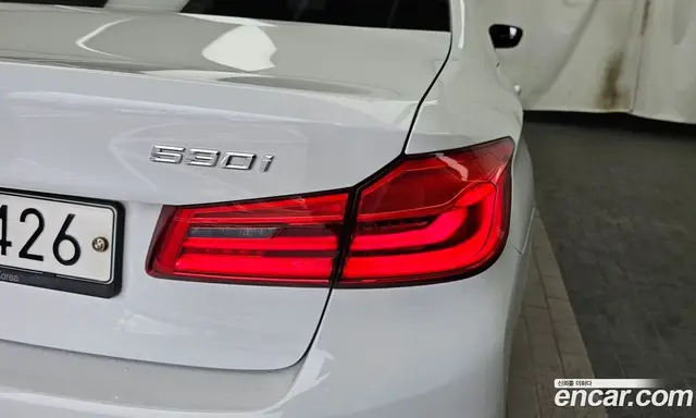 BMW 5 серия 2017 2.0 автомат (гидро), миниатюра 9 BMW 5 серия 2017 2.0 автомат (гидро), миниатюра 9
