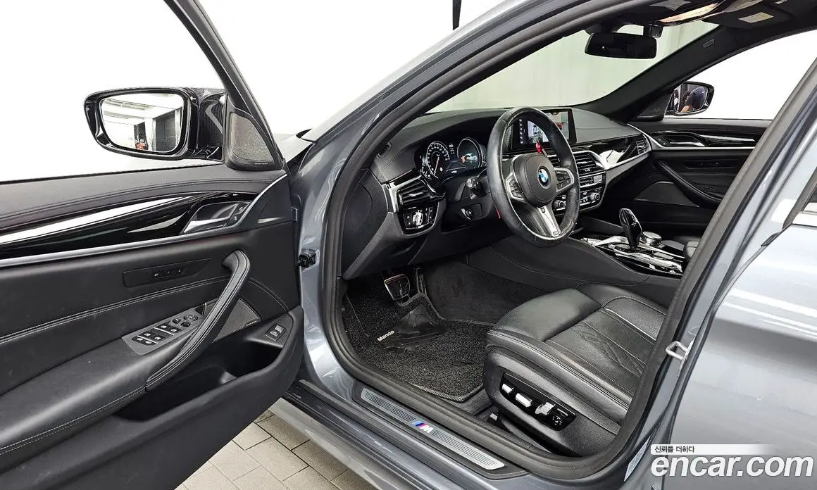 BMW 5 серия 2018 3.0 автомат (гидро), фото 13