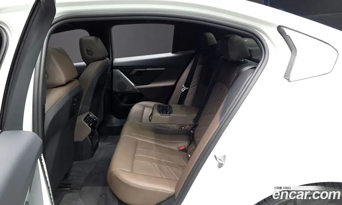 BMW 5 серия 2024 2.0 автомат (гидро), фото 16 BMW 5 серия 2024 2.0 автомат (гидро), фото 16
