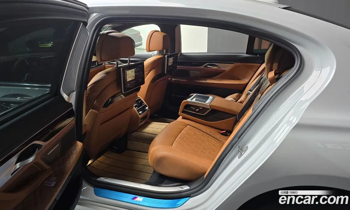 BMW 7 серия 2021 3.0 автомат (гидро), фото 17 BMW 7 серия 2021 3.0 автомат (гидро), фото 17