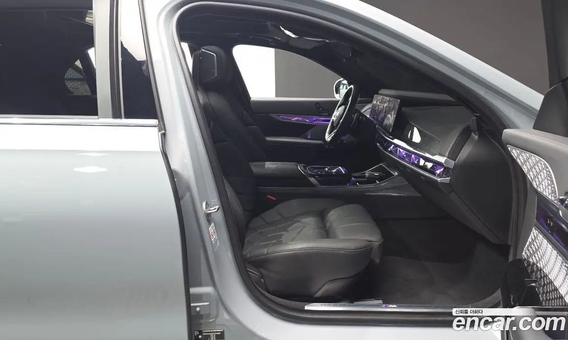 BMW 7 серия 2023 3.0 автомат (гидро), фото 10 BMW 7 серия 2023 3.0 автомат (гидро), фото 10