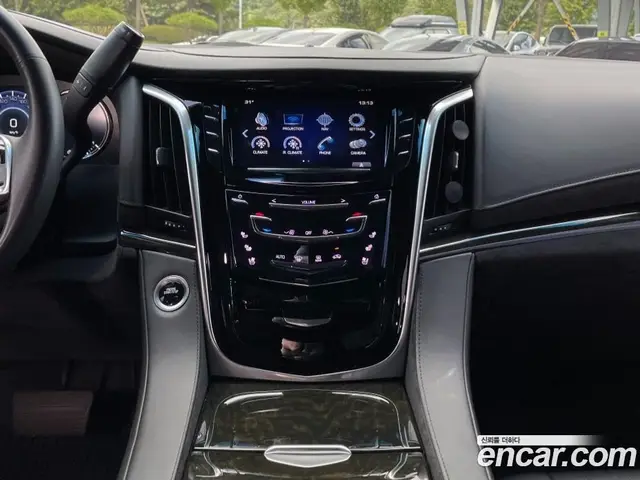 Cadillac Escalade 2019 6.2 автомат (гидро), миниатюра 5 Cadillac Escalade 2019 6.2 автомат (гидро), миниатюра 5