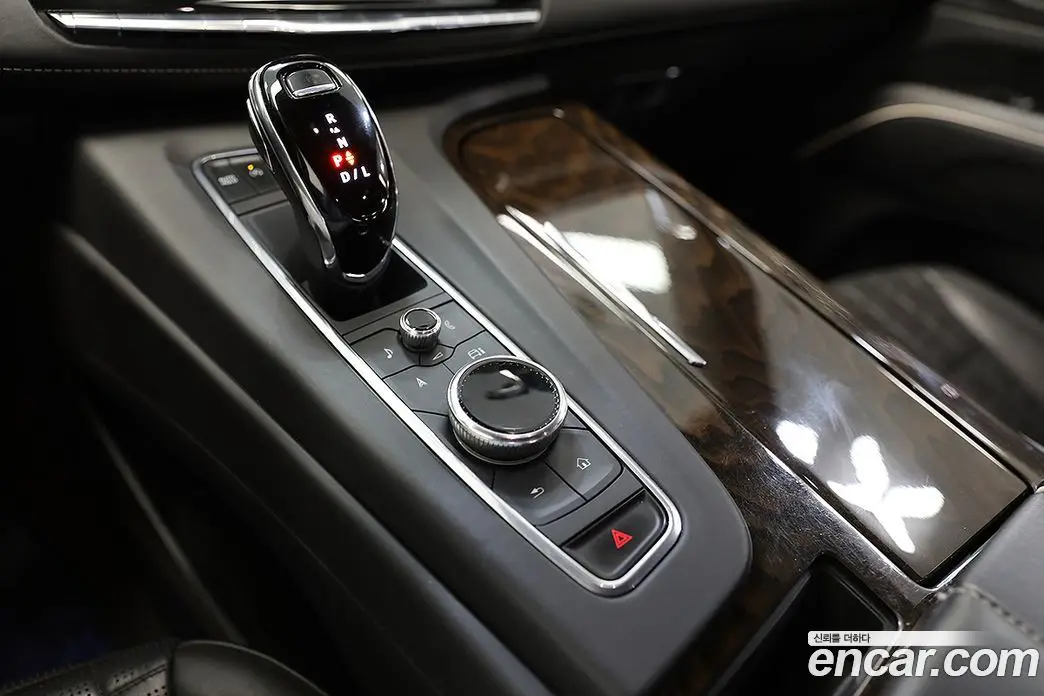 Cadillac Escalade 2022 6.2 автомат (гидро), фото 16 Cadillac Escalade 2022 6.2 автомат (гидро), фото 16